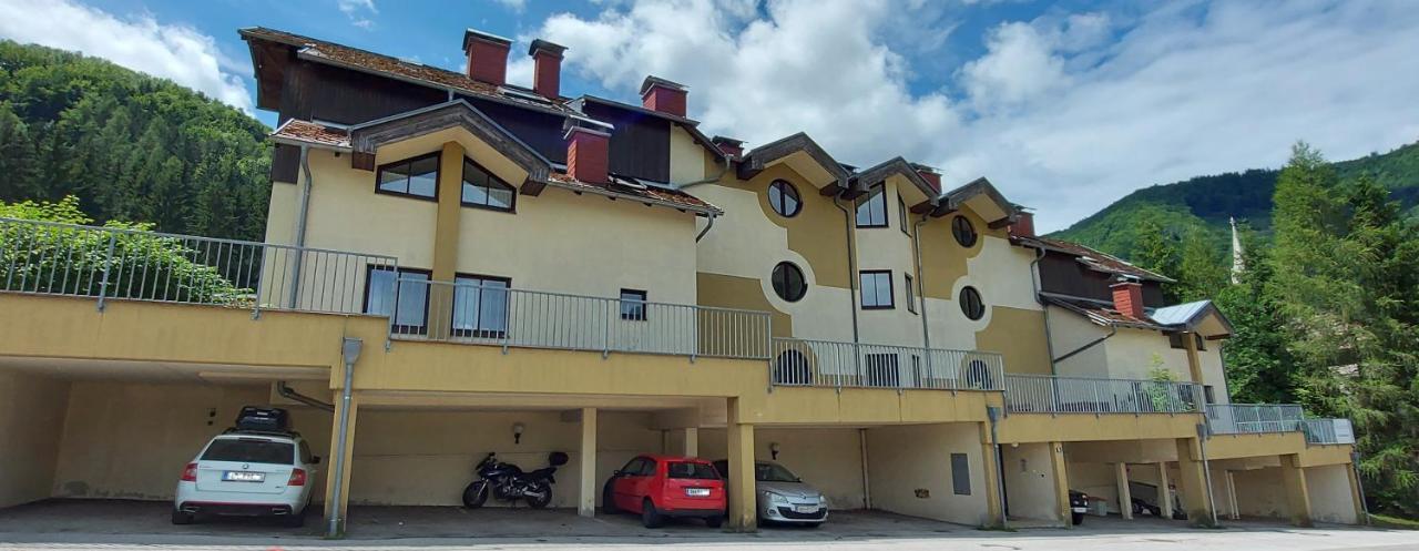 Ferienwohnung Bergspass Gaming Luaran gambar